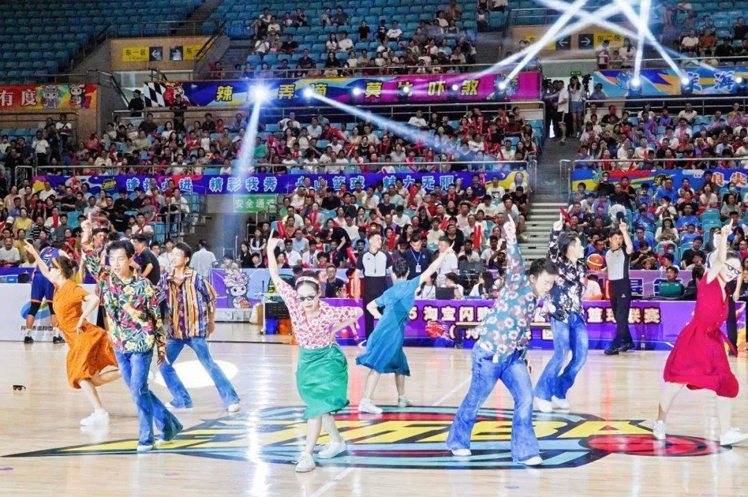 开云登录入口-穆雷新星比赛规则变更表现突出，加拿大队前途光明！赛场气氛高涨(穆雷身高多少)