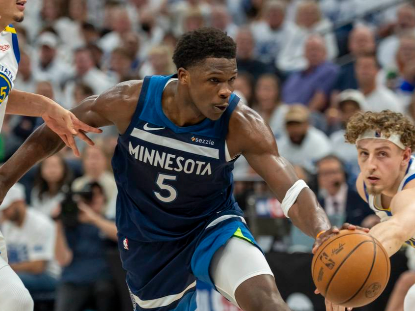 kaiyun官网-集结日明尼苏达森林狼备战CBA常规赛，防线松动细节曝光，球迷炸锅，身体对抗强度拉满的简单介绍